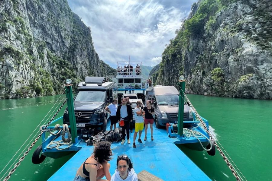 Rozafa Ferry Koman Lake